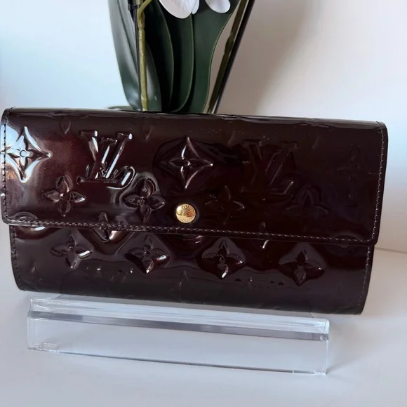 Louis Vuitton Vernis Sarah Wallet Amarante Burgundy w/Box and dust bag Full Set - Picture 5 of 16